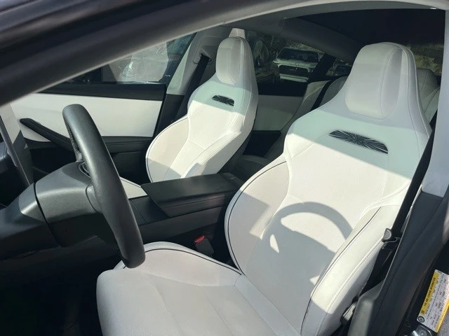 2024 Tesla Model 3 Performance - Image 13 of 21