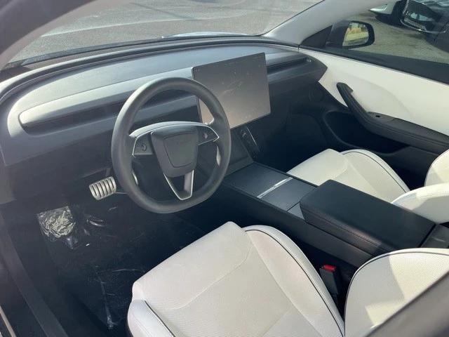 2024 Tesla Model 3 Performance - Image 12 of 21
