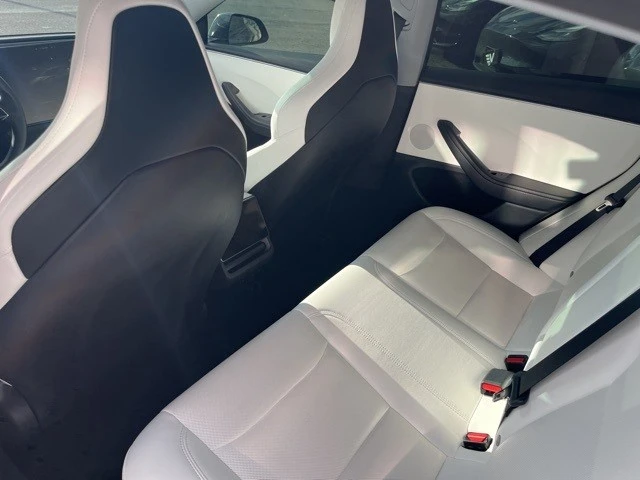 2024 Tesla Model 3 Performance - Image 16 of 21