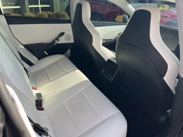 2024 Tesla Model 3 Performance - Image 20 of 21