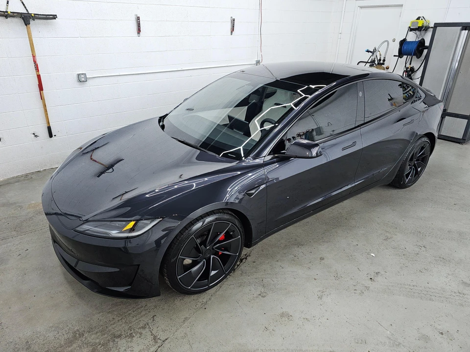 2024 Tesla Model 3 Performance - Image 10 of 31