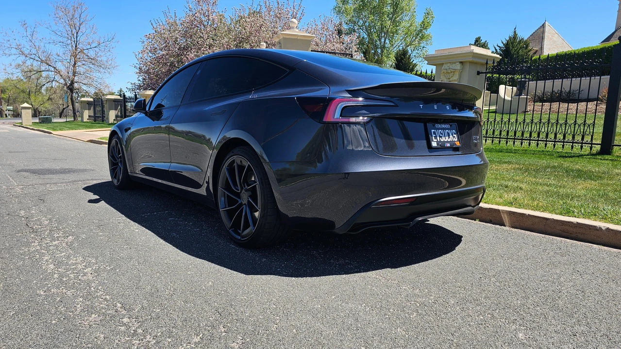 2024 Tesla Model 3 Performance - Image 18 of 31