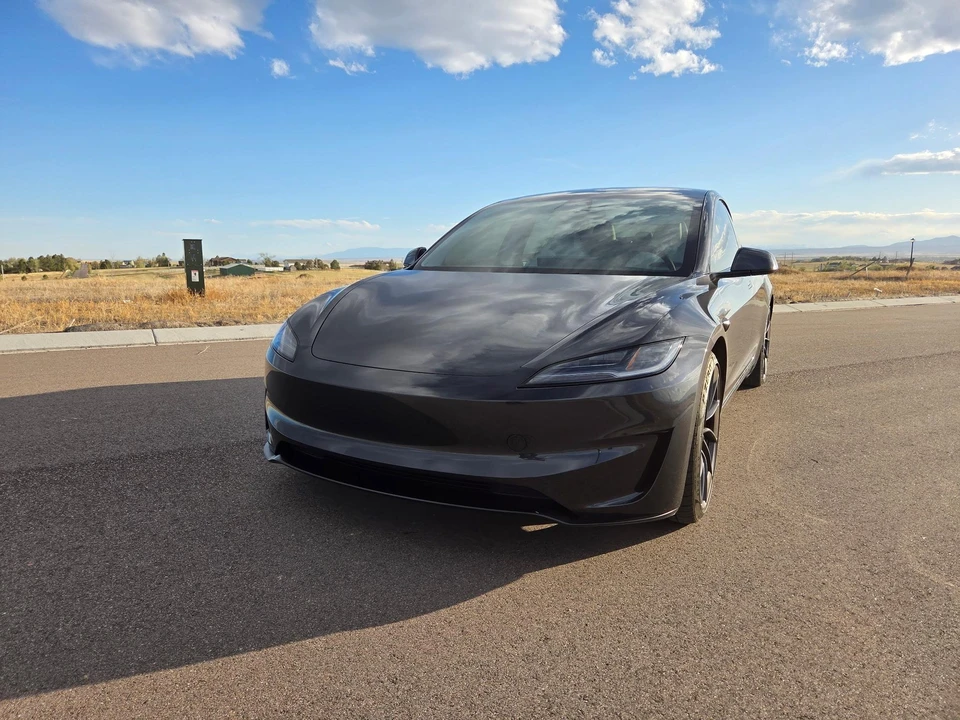 2024 Tesla Model 3 Performance - Image 8 of 31