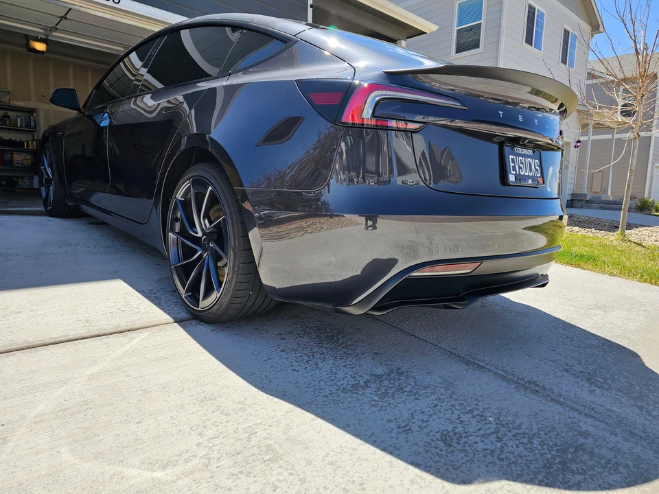2024 Tesla Model 3 Performance - Image 20 of 31