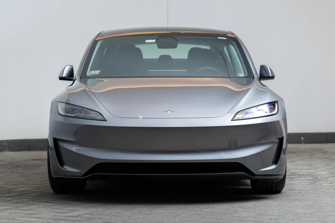 2024 Tesla Model 3 Performance - Image 2 of 31