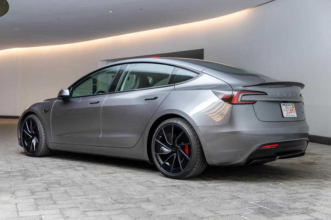 2024 Tesla Model 3 Performance - Image 7 of 31