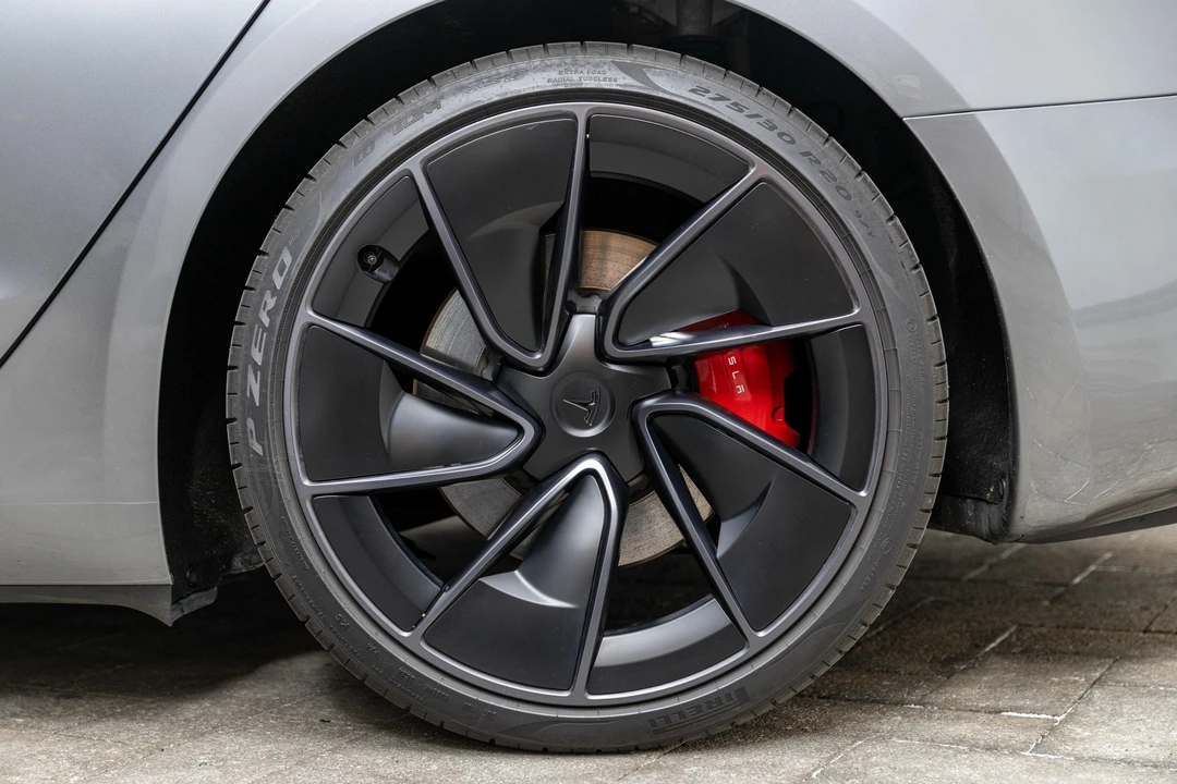 2024 Tesla Model 3 Performance - Image 29 of 31