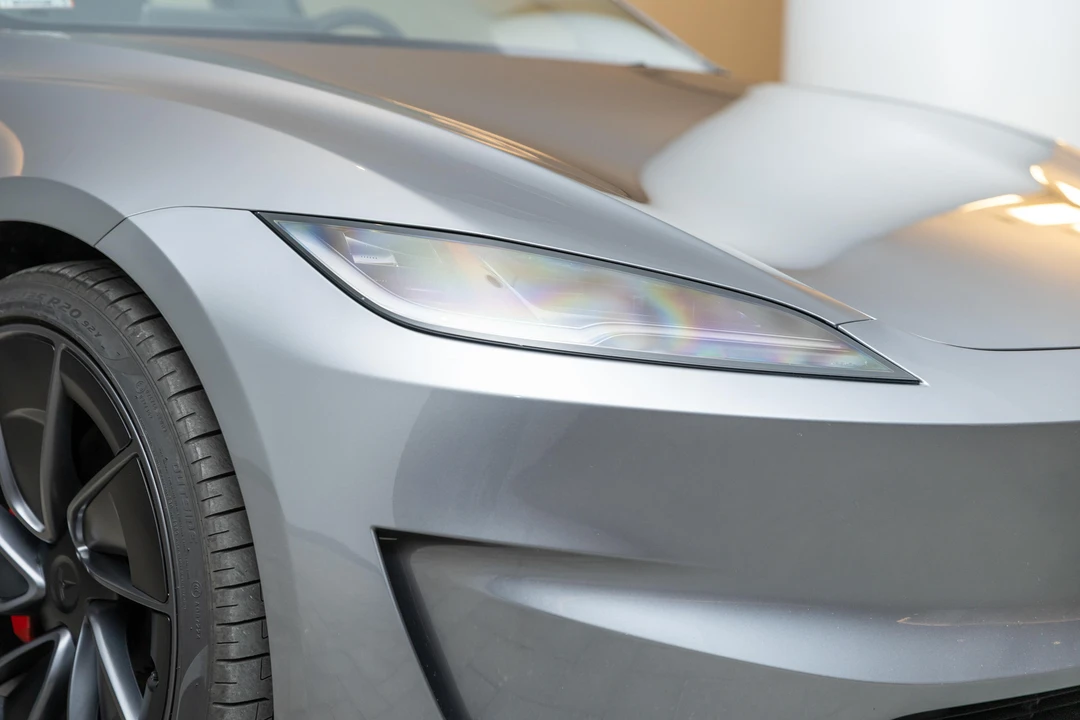 2024 Tesla Model 3 Performance - Image 12 of 31
