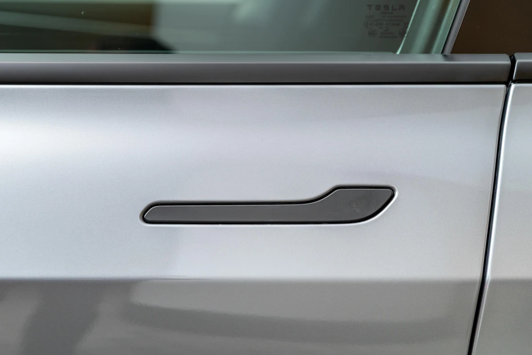 2024 Tesla Model 3 Performance - Image 16 of 31