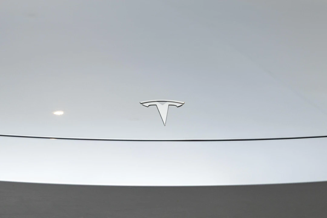 2024 Tesla Model 3 Performance - Image 27 of 31