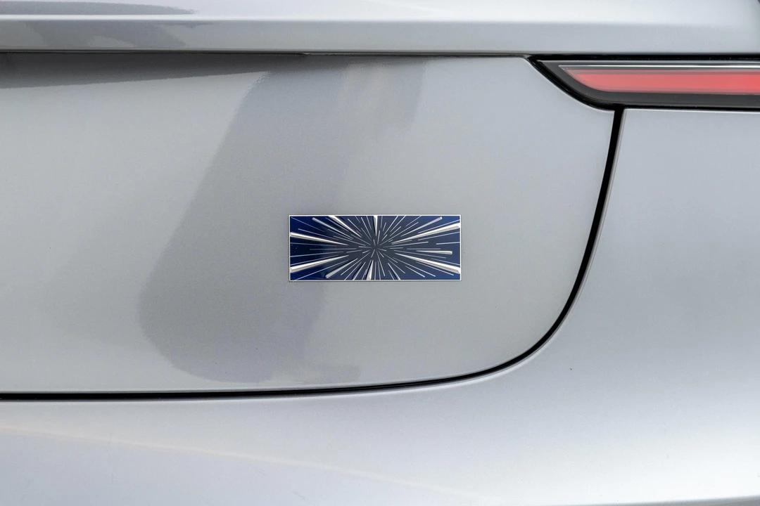 2024 Tesla Model 3 Performance - Image 19 of 31