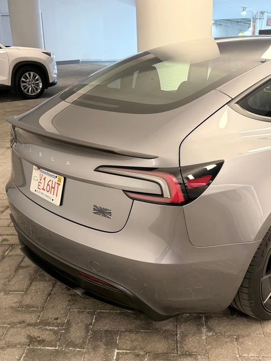 2024 Tesla Model 3 Performance - Image 21 of 31
