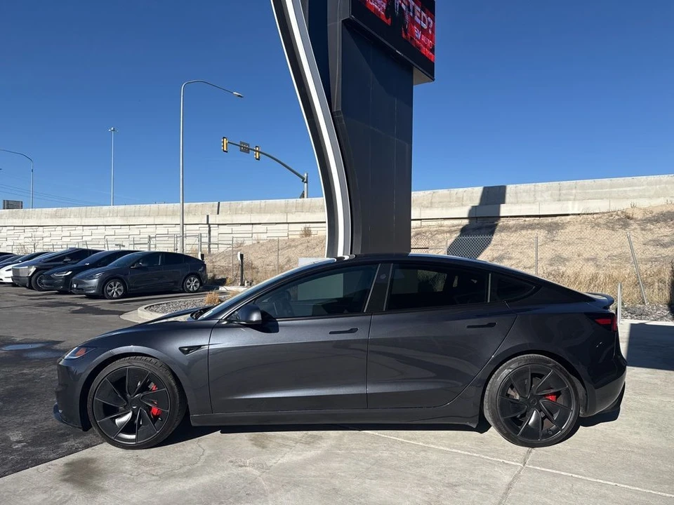 2024 Tesla Model 3 Performance - Image 5 of 21