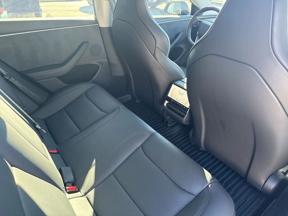2024 Tesla Model 3 Performance - Image 19 of 21