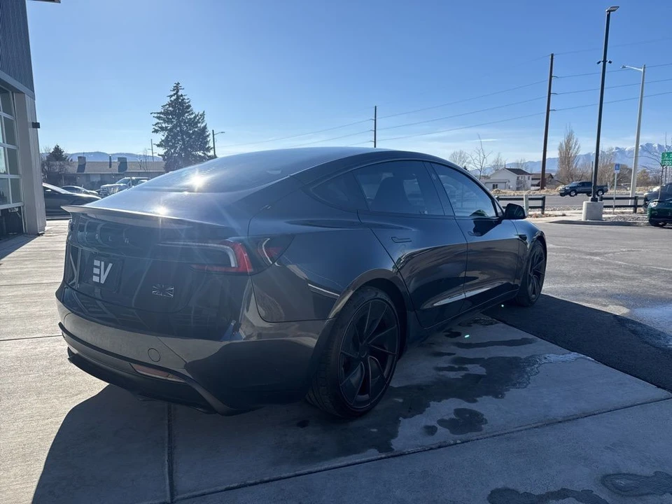 2024 Tesla Model 3 Performance - Image 8 of 21