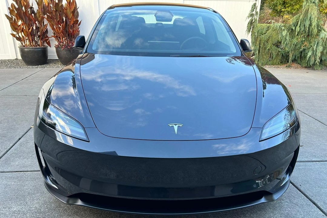 2024 Tesla Model 3 Performance - Image 2 of 31