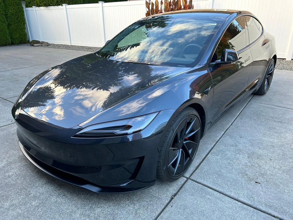 2024 Tesla Model 3 Performance - Image 7 of 31