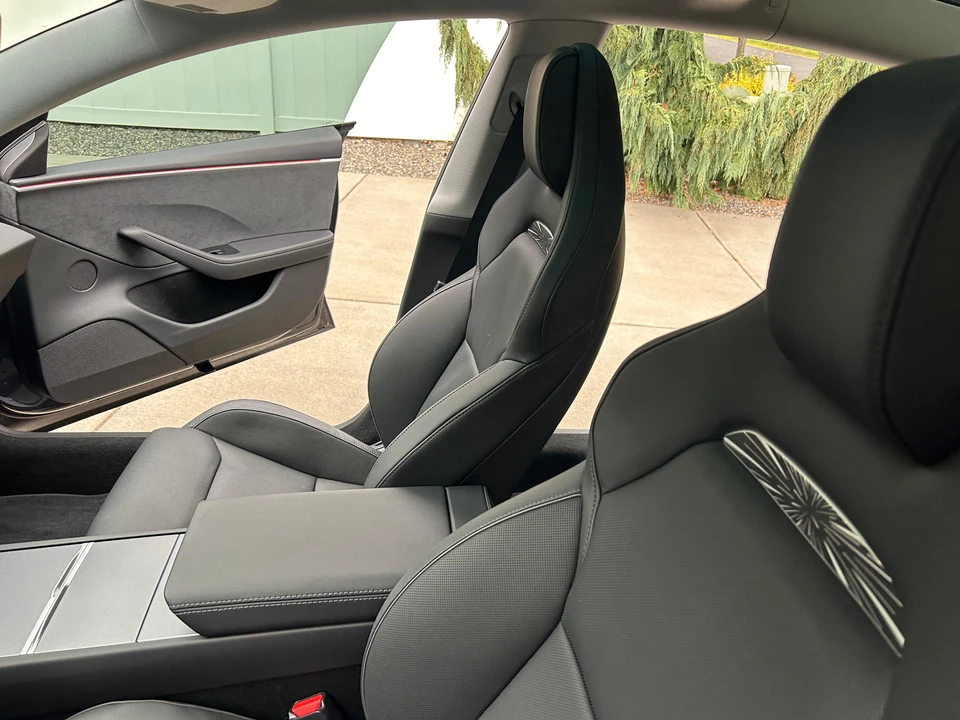 2024 Tesla Model 3 Performance - Image 30 of 31