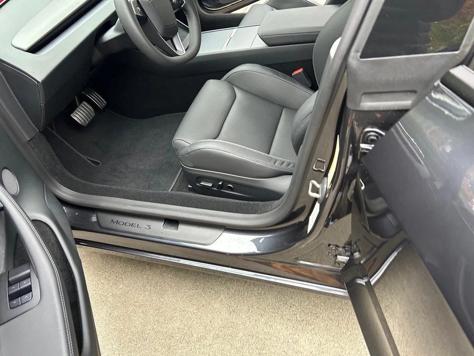 2024 Tesla Model 3 Performance - Image 31 of 31