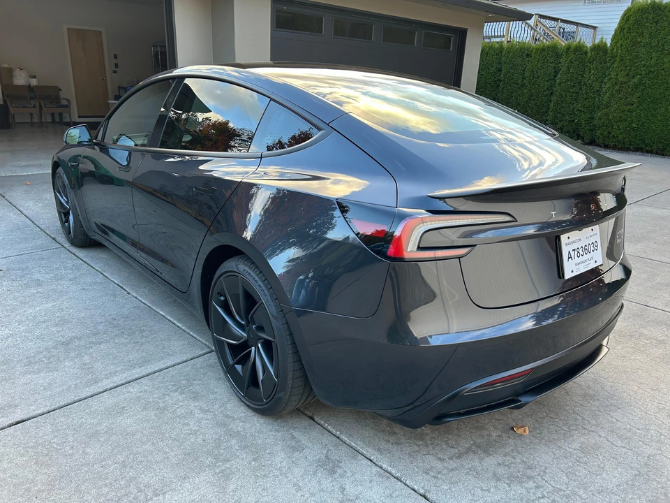 2024 Tesla Model 3 Performance - Image 9 of 31