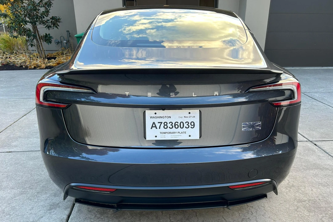 2024 Tesla Model 3 Performance - Image 5 of 31
