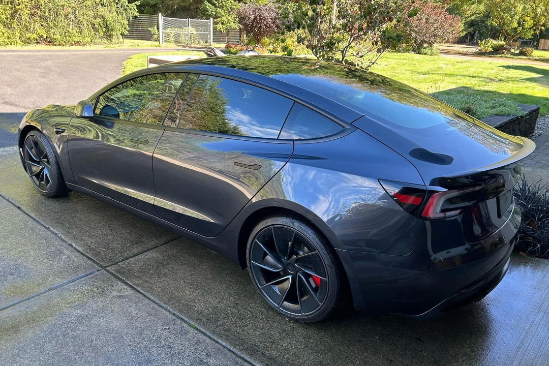 2024 Tesla Model 3 Performance - Image 4 of 31