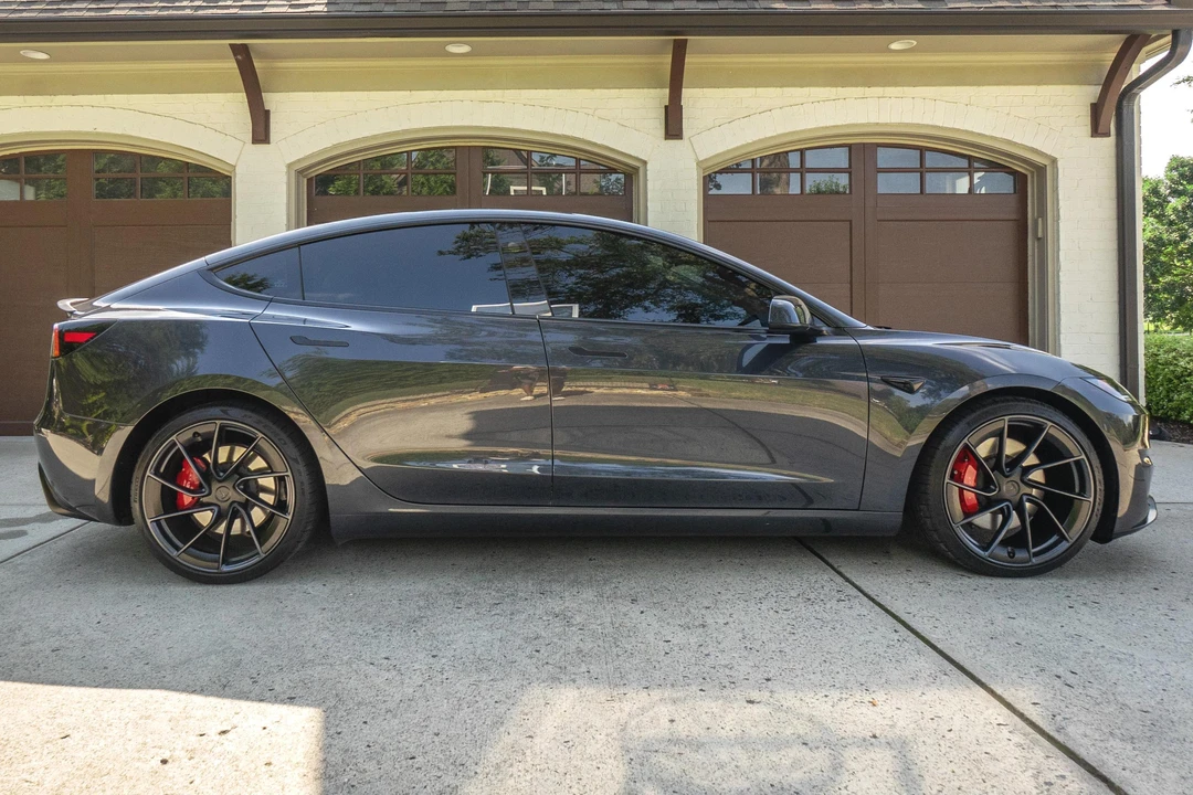 2024 Tesla Model 3 Performance - Image 3 of 31