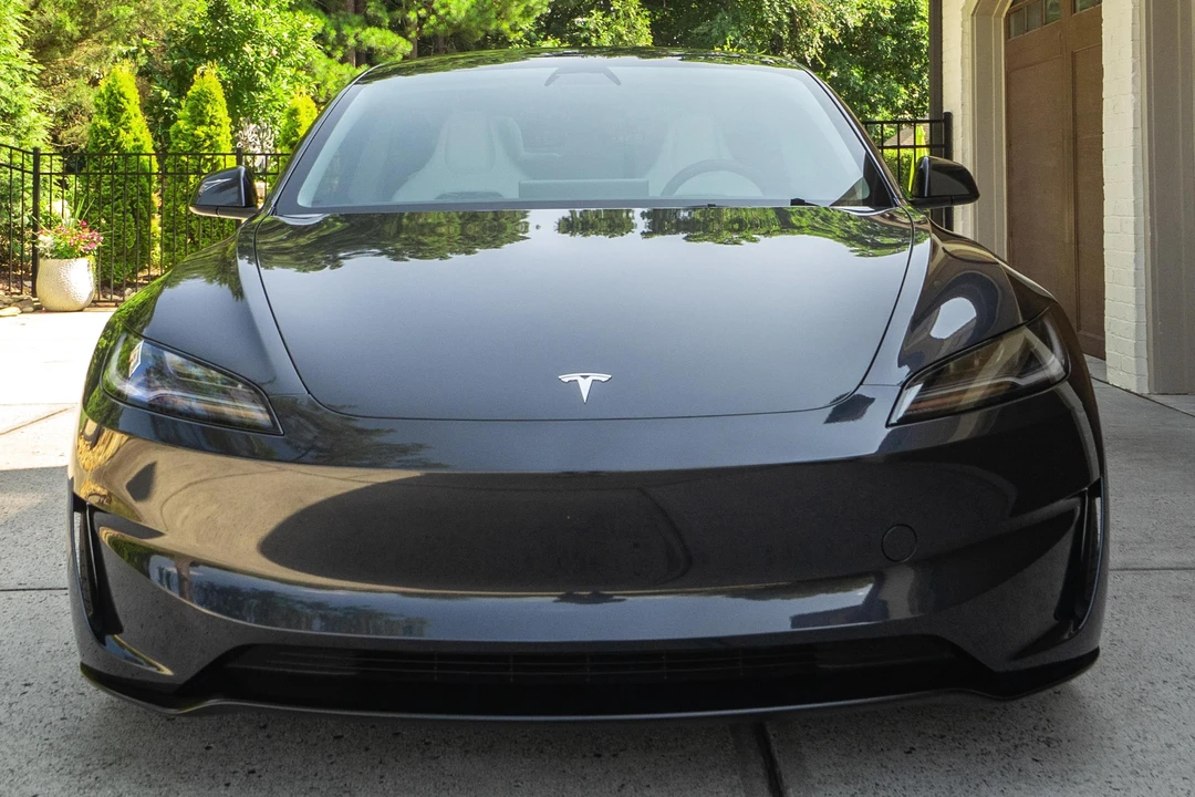 2024 Tesla Model 3 Performance - Image 2 of 31