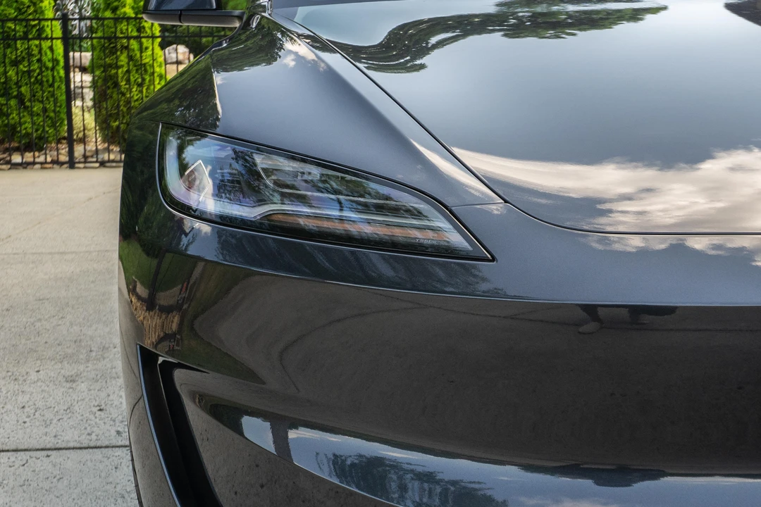 2024 Tesla Model 3 Performance - Image 11 of 31