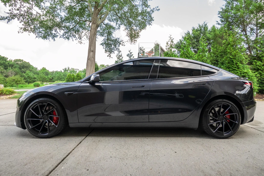 2024 Tesla Model 3 Performance - Image 6 of 31