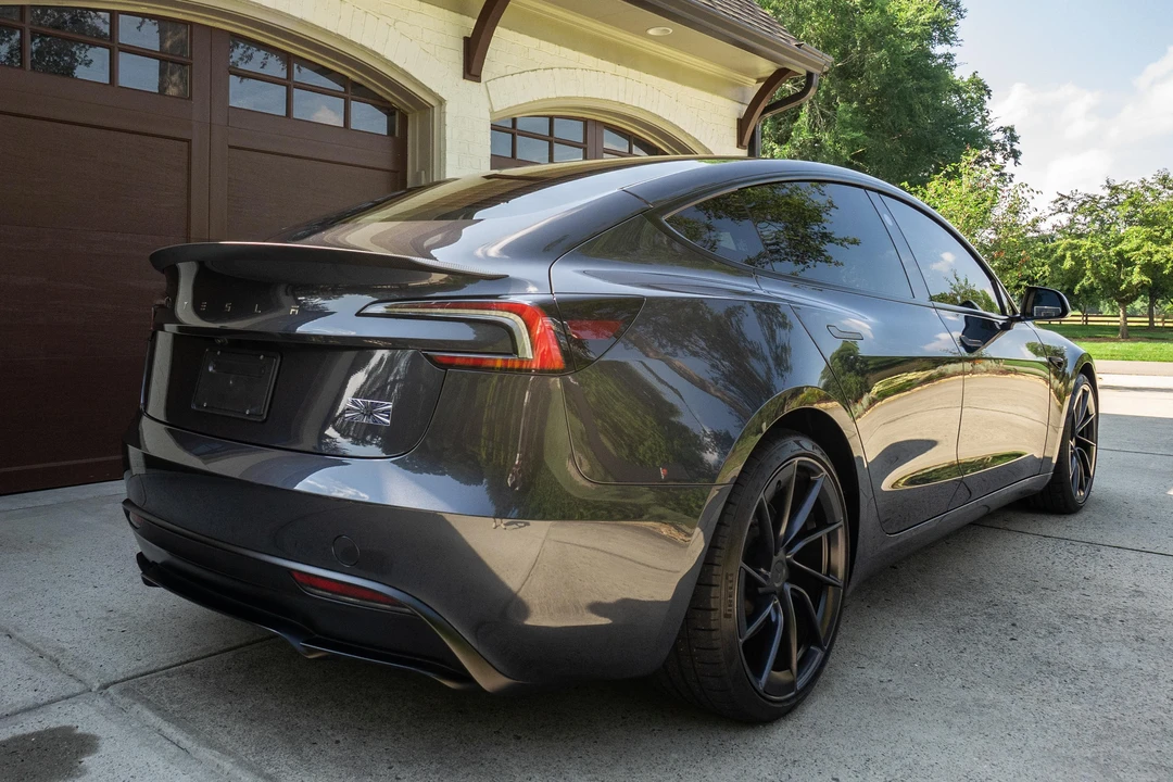 2024 Tesla Model 3 Performance - Image 7 of 31