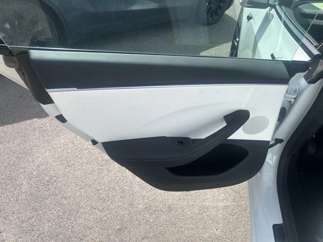 2024 Tesla Model 3 Performance - Image 13 of 23