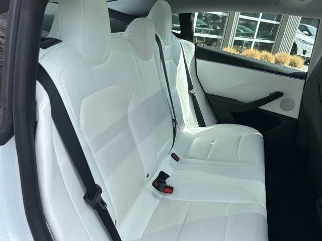 2024 Tesla Model 3 Performance - Image 16 of 21