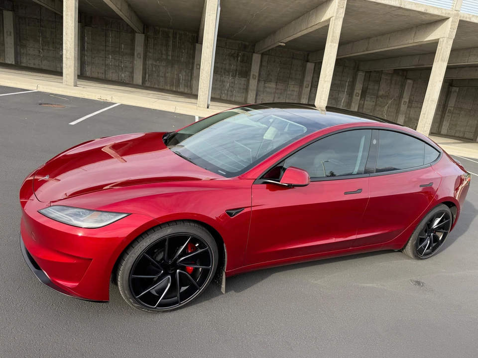 2024 Tesla Model 3 Performance - Image 7 of 31