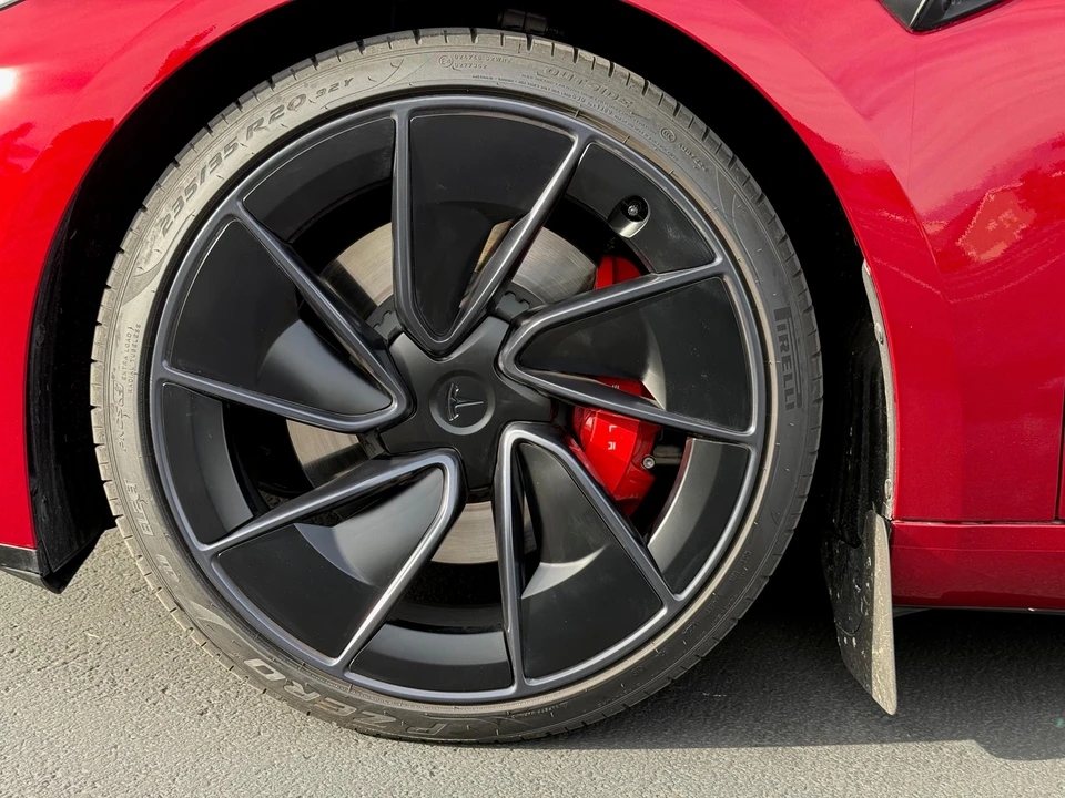 2024 Tesla Model 3 Performance - Image 19 of 31