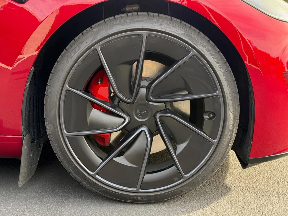 2024 Tesla Model 3 Performance - Image 22 of 31