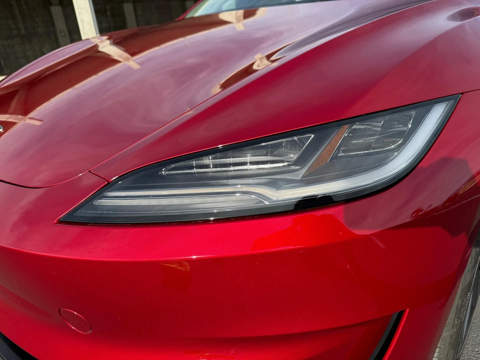 2024 Tesla Model 3 Performance - Image 11 of 31