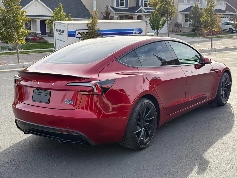 2024 Tesla Model 3 Performance - Image 8 of 31