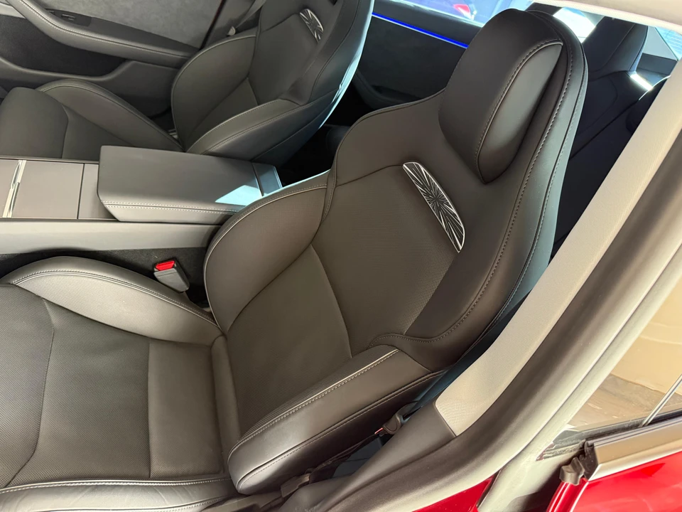 2024 Tesla Model 3 Performance - Image 27 of 31