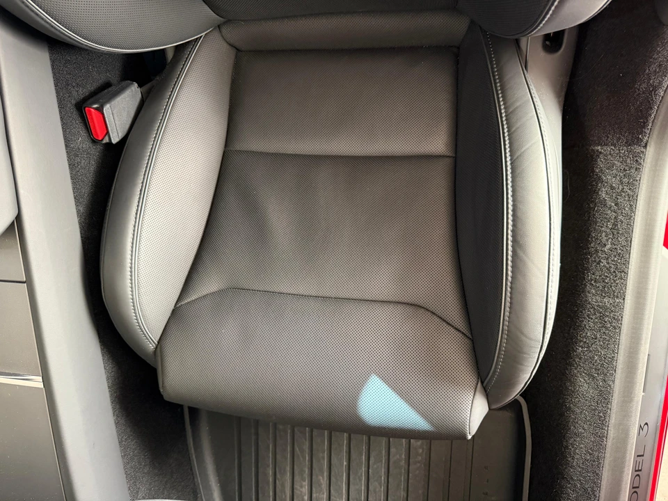 2024 Tesla Model 3 Performance - Image 28 of 31