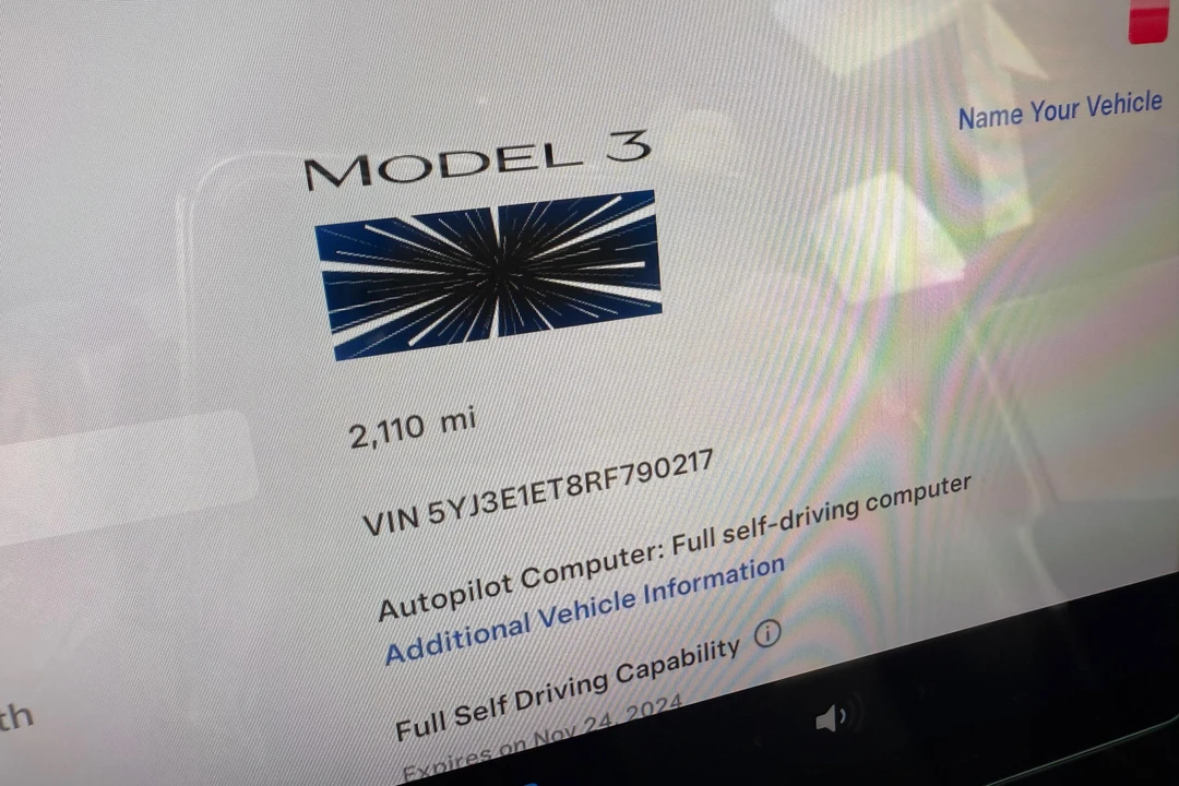2024 Tesla Model 3 Performance - Image 26 of 31