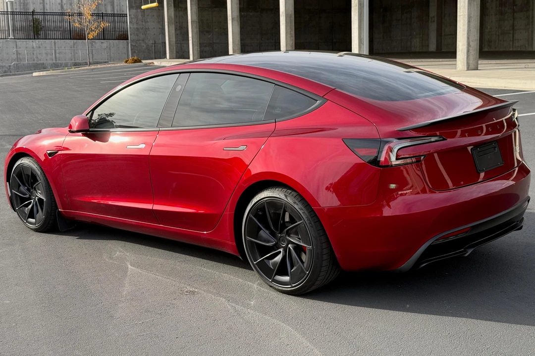 2024 Tesla Model 3 Performance - Image 4 of 31