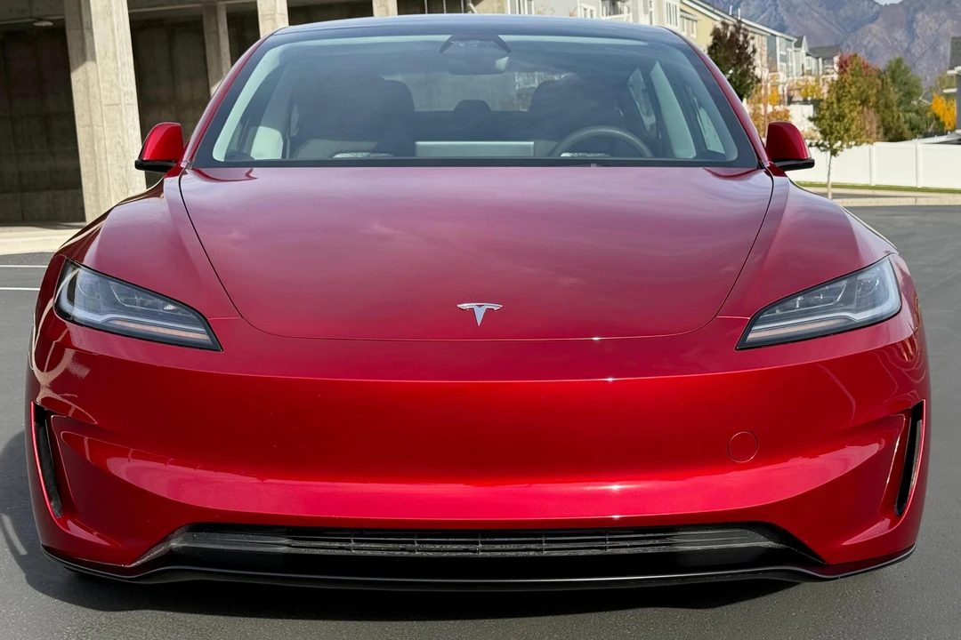 2024 Tesla Model 3 Performance - Image 2 of 31