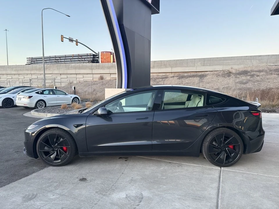 2024 Tesla Model 3 Performance - Image 4 of 21