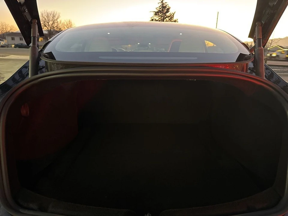 2024 Tesla Model 3 Performance - Image 16 of 21