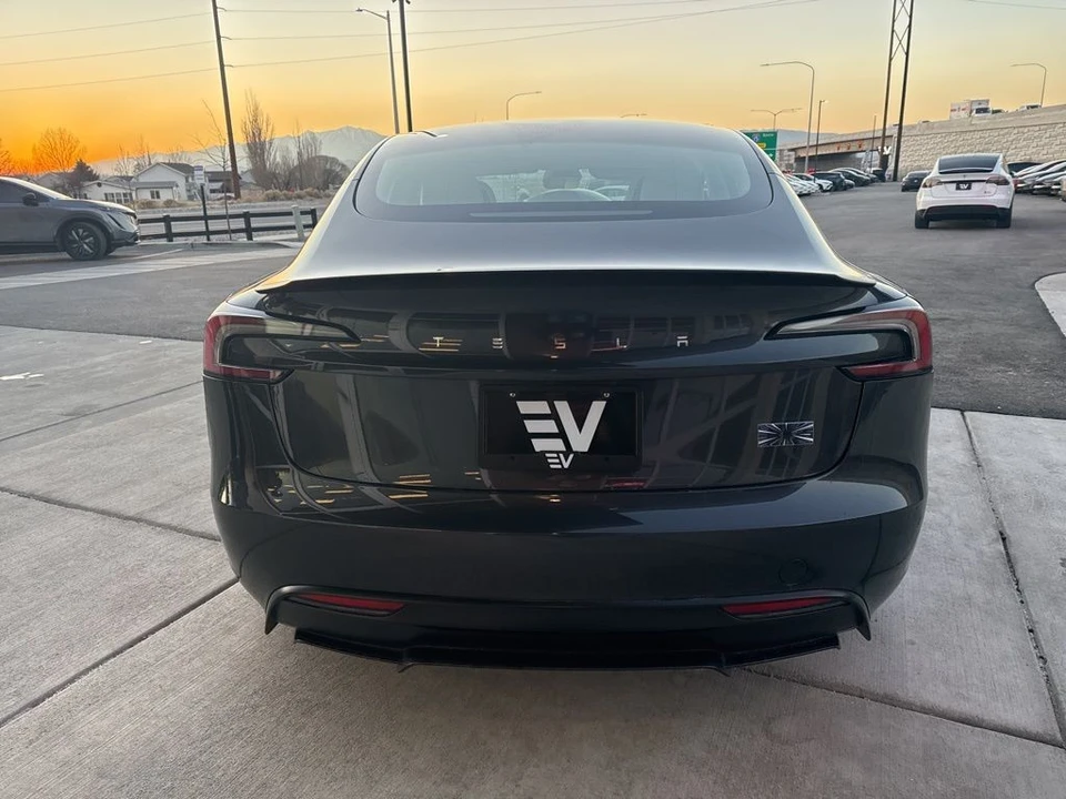 2024 Tesla Model 3 Performance - Image 6 of 21