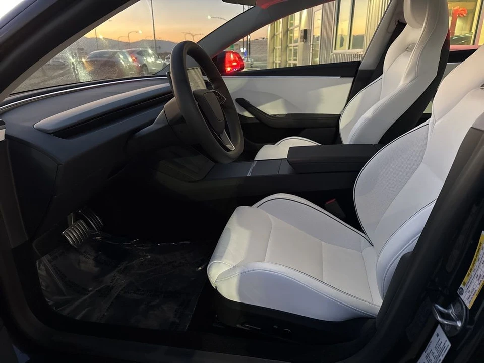 2024 Tesla Model 3 Performance - Image 12 of 21