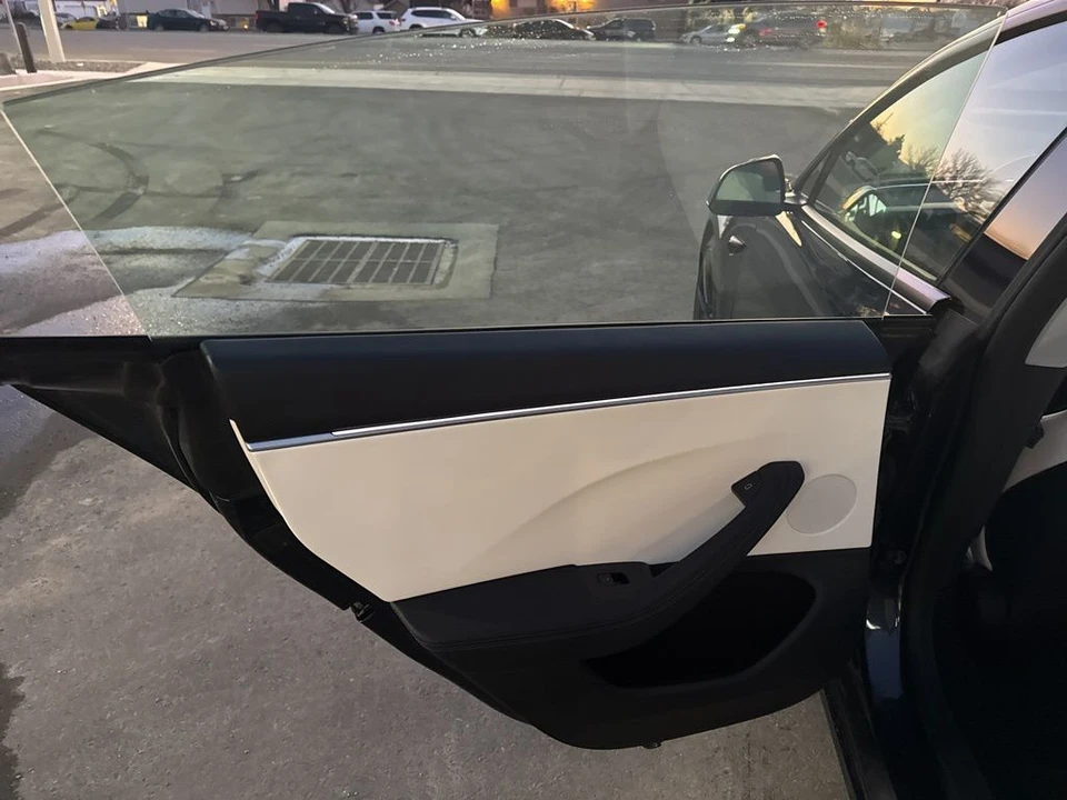 2024 Tesla Model 3 Performance - Image 13 of 21