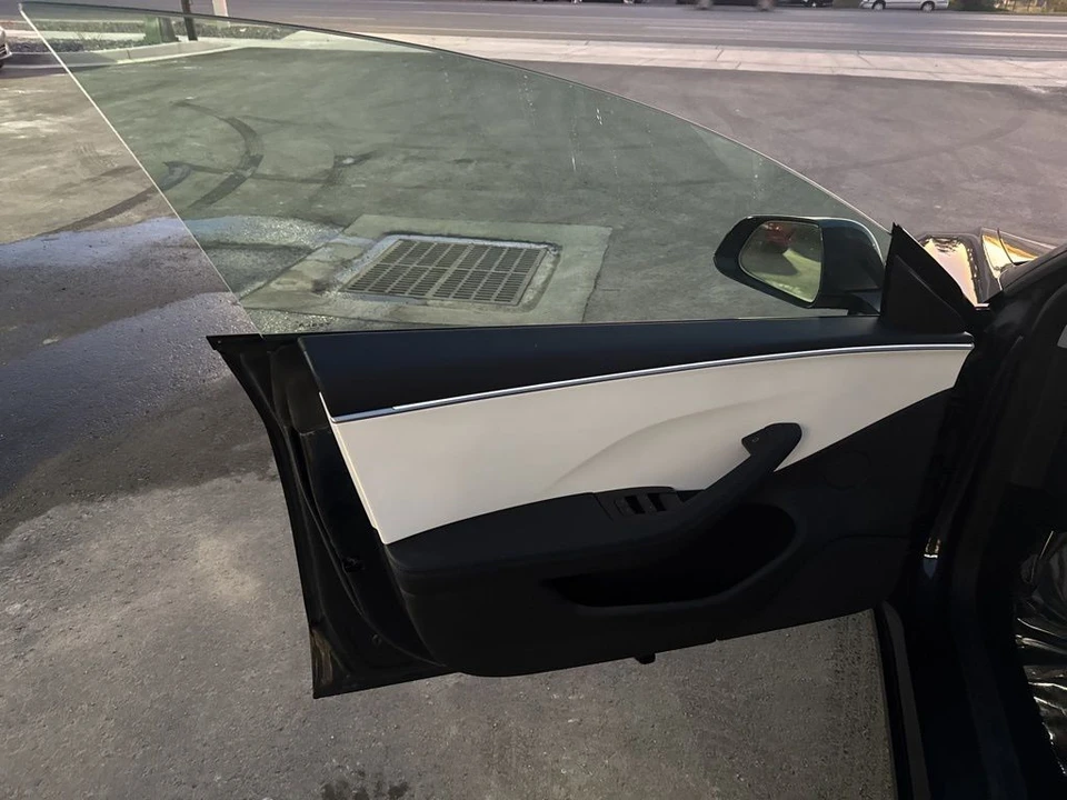 2024 Tesla Model 3 Performance - Image 10 of 21
