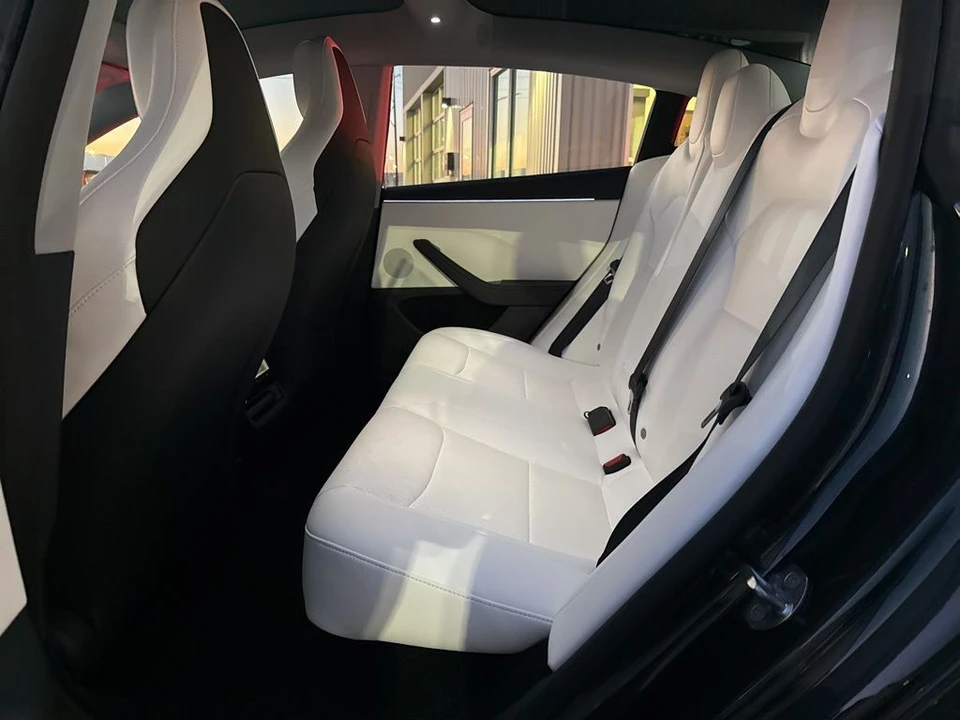 2024 Tesla Model 3 Performance - Image 15 of 21